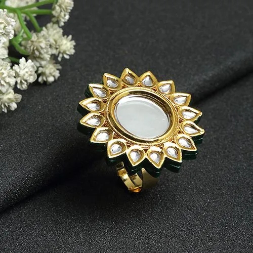 Marvellous Kundan Cocktail Ring