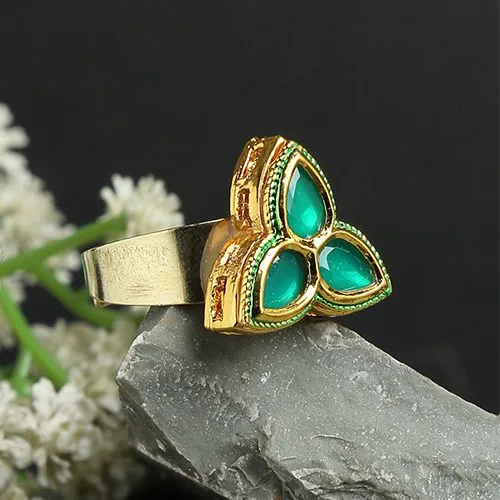 Glamorous Green Kundan Ring