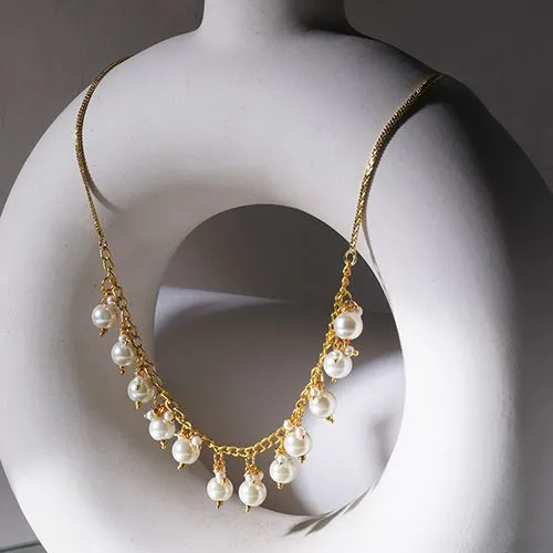 Luxurious Golden Pearl Neckpiece