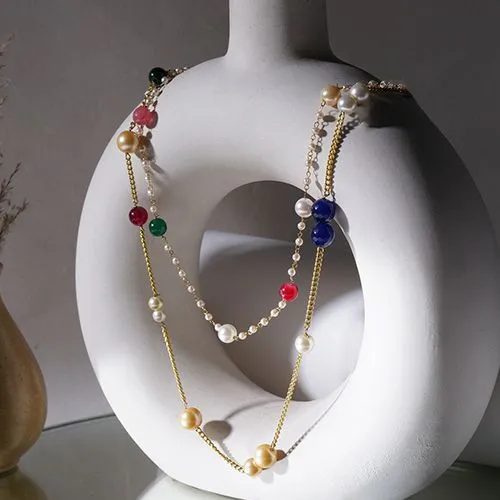 Chic Pearl and Gold Gem Necklace