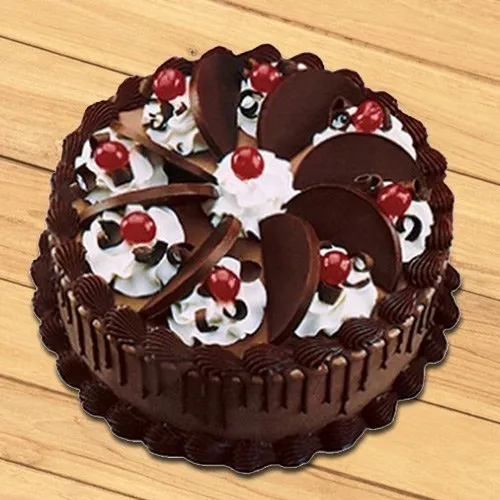 Cake Boutique Sydney - Chocolate 🍫 birthday cake 🎂 for Komal! Happy  birthday gorgeous girl! ~custom designed by Amrit Kaur | Facebook