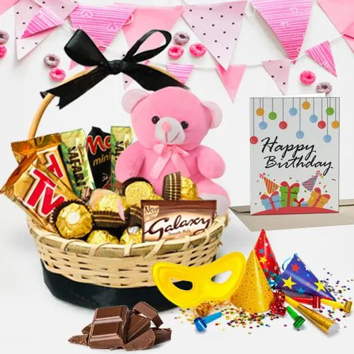 Birthday Gift Hamper BIRGB012 by Angroos Gifts Boutique at Rs 3500/box |  गिफ्ट हैंपर in Kochi | ID: 23912914597