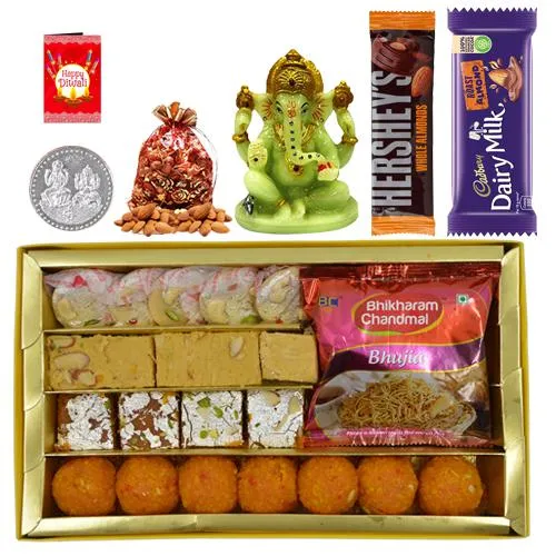 Sweet And Namkeen Combo Gift Pack - Royal Treat 1550 gms Pack at Rs 460/box  | Mundka | Delhi | ID: 22802142730