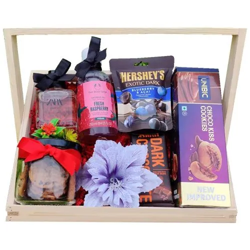 Luxurious Gift Hamper for Women