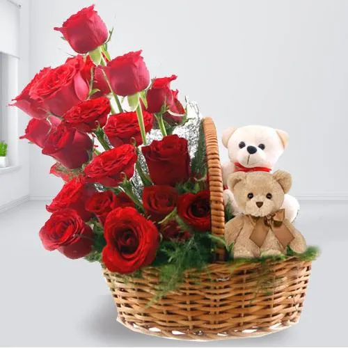 Smart-Looking Red Roses Arrangement with Twin Teddy