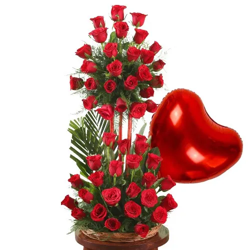 Fantastic Bouquet of 3 Dozen Roses in Red and a Heart-shaped Red Balloon