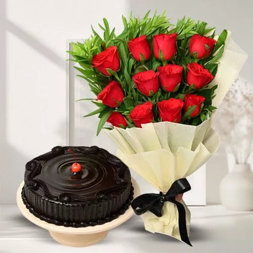 Heartfelt Roses N Cake Delight