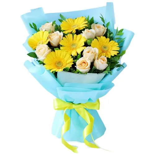 Charming Tissue Wrap Bouquet of White Roses n Yellow Gerberas