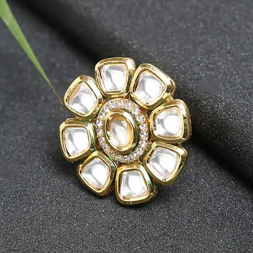 Sophisticated Kundan Ring