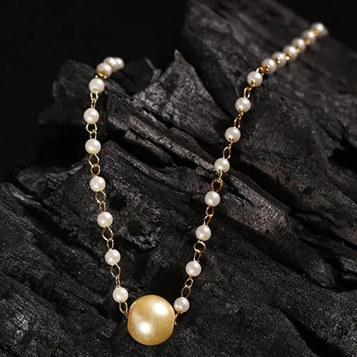 Timeless Pearl Aura Necklace