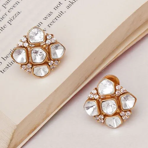 Wonderful Kundan Studs